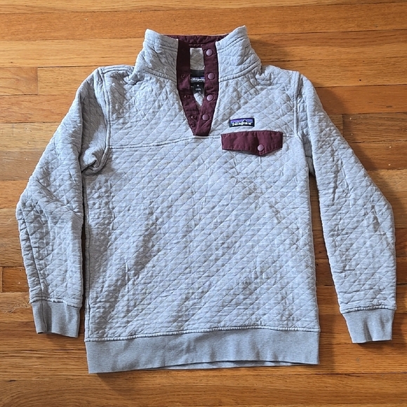 Patagonia Sweaters - Patagonia Gray Quilted Women's Sweater